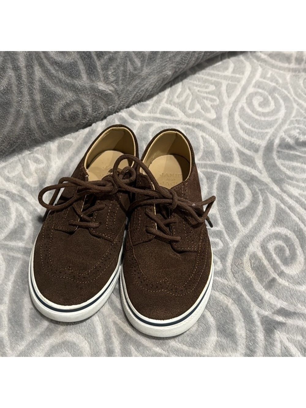 Janie and Jack suede brown tie up shoes - Picture 3 of 8